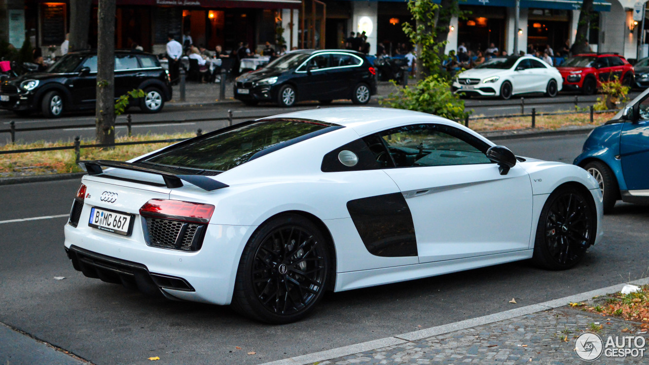 Audi R8 V10 Plus 2015