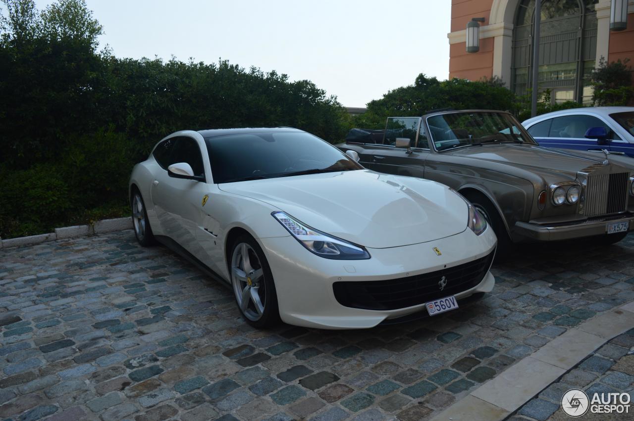 Ferrari GTC4Lusso