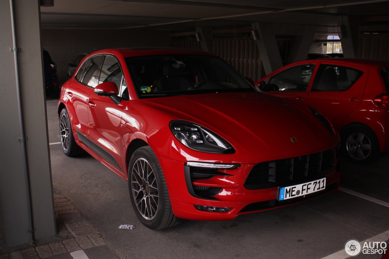 Porsche 95B Macan GTS