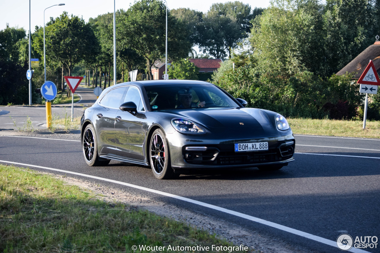 Porsche 971 Panamera Turbo Sport Turismo