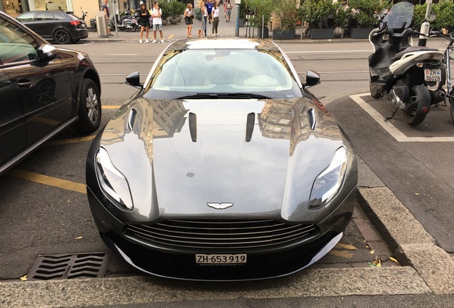 Aston Martin DB11