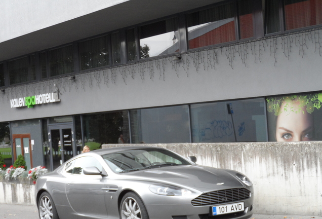 Aston Martin DB9