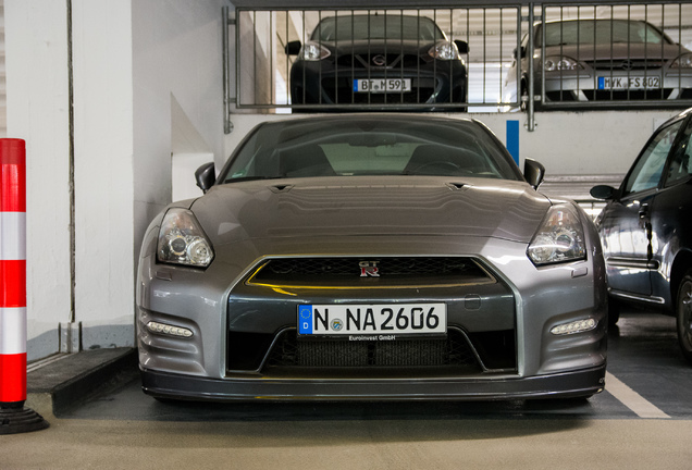 Nissan GT-R 2013