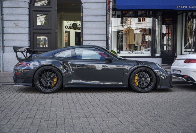 Porsche 991 GT2 RS Weissach Package