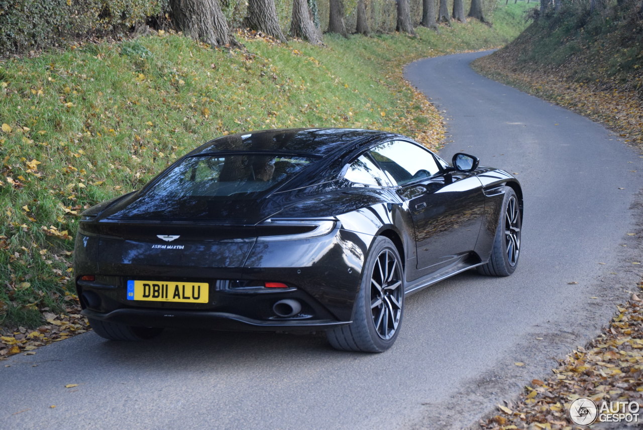 Aston Martin DB11 V8