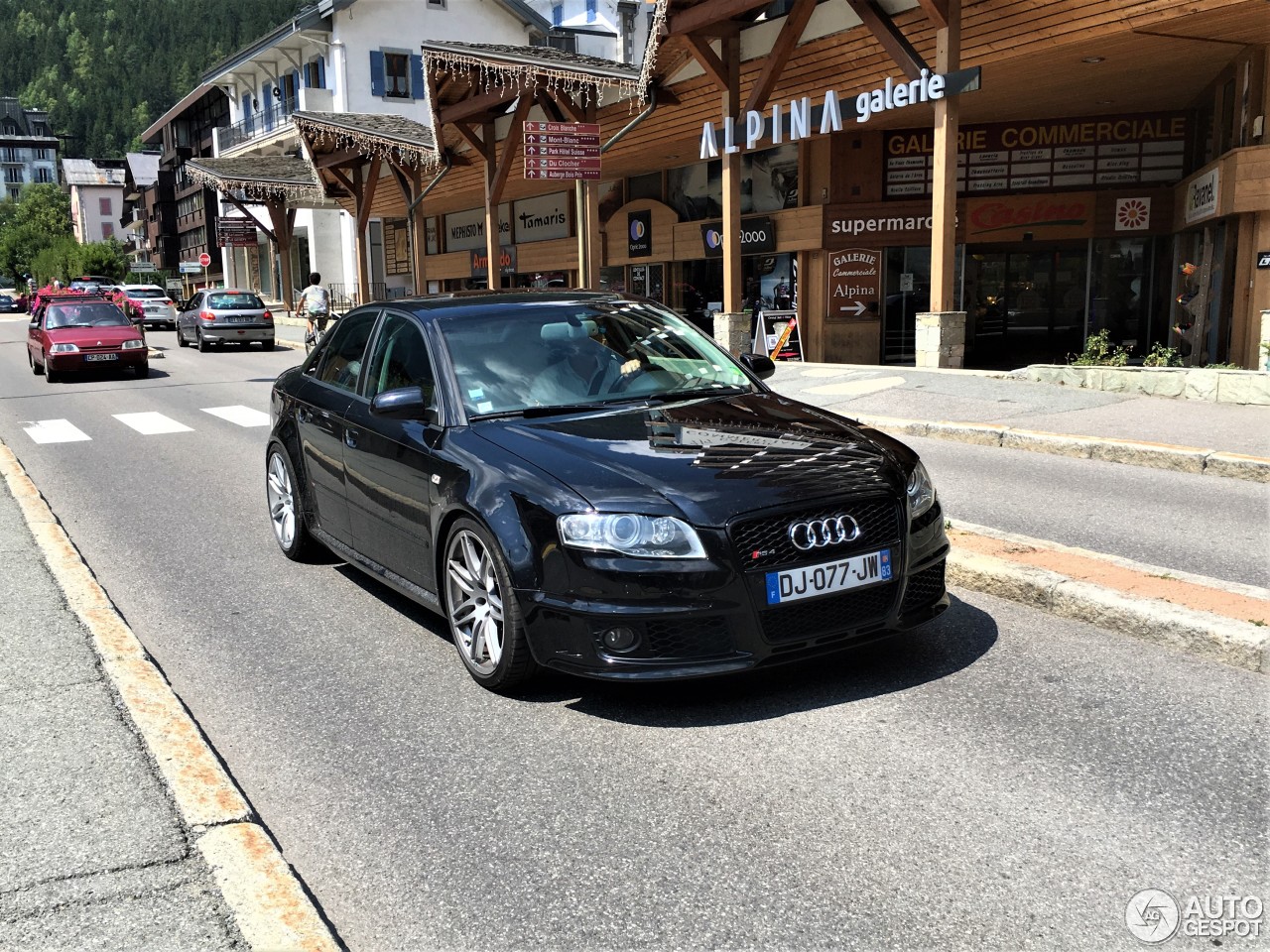 Audi RS4 Sedan