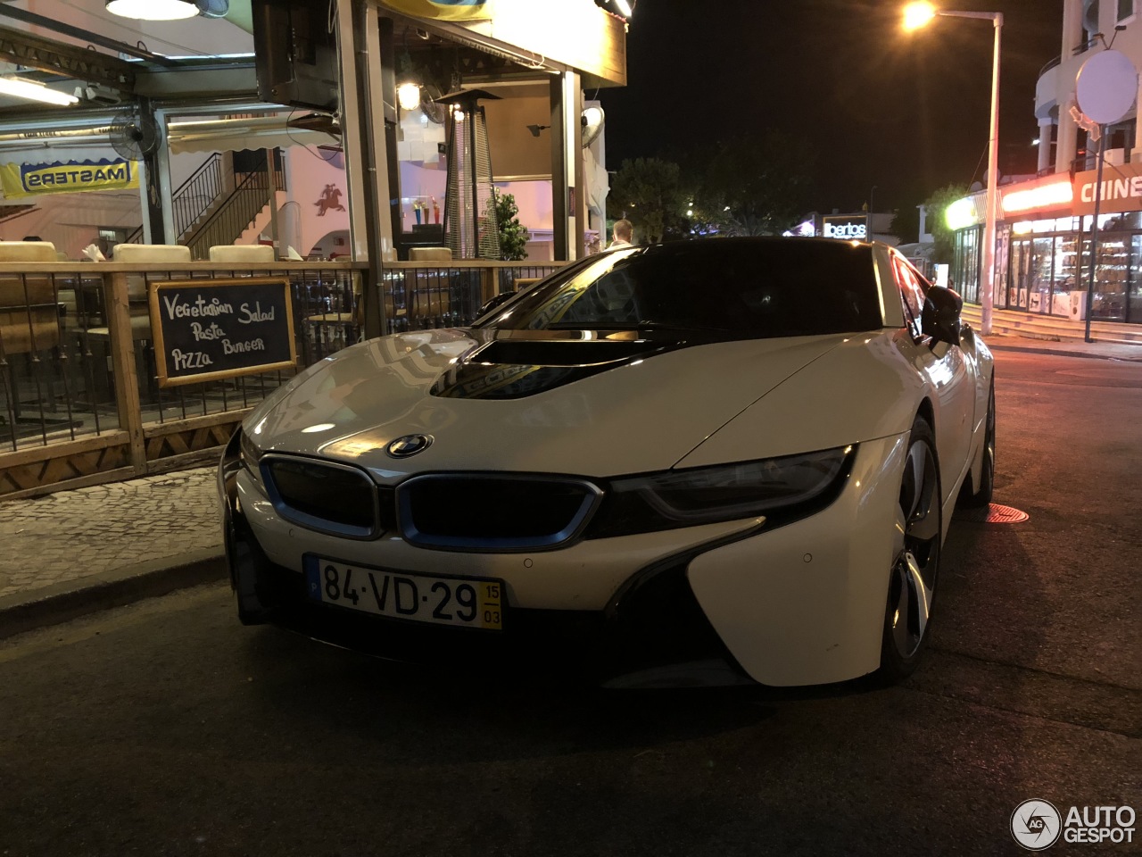 BMW i8