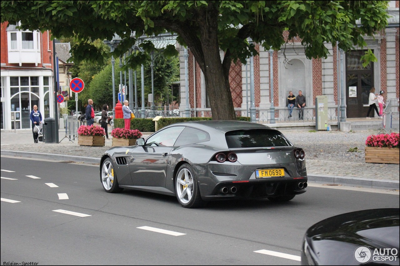 Ferrari GTC4Lusso