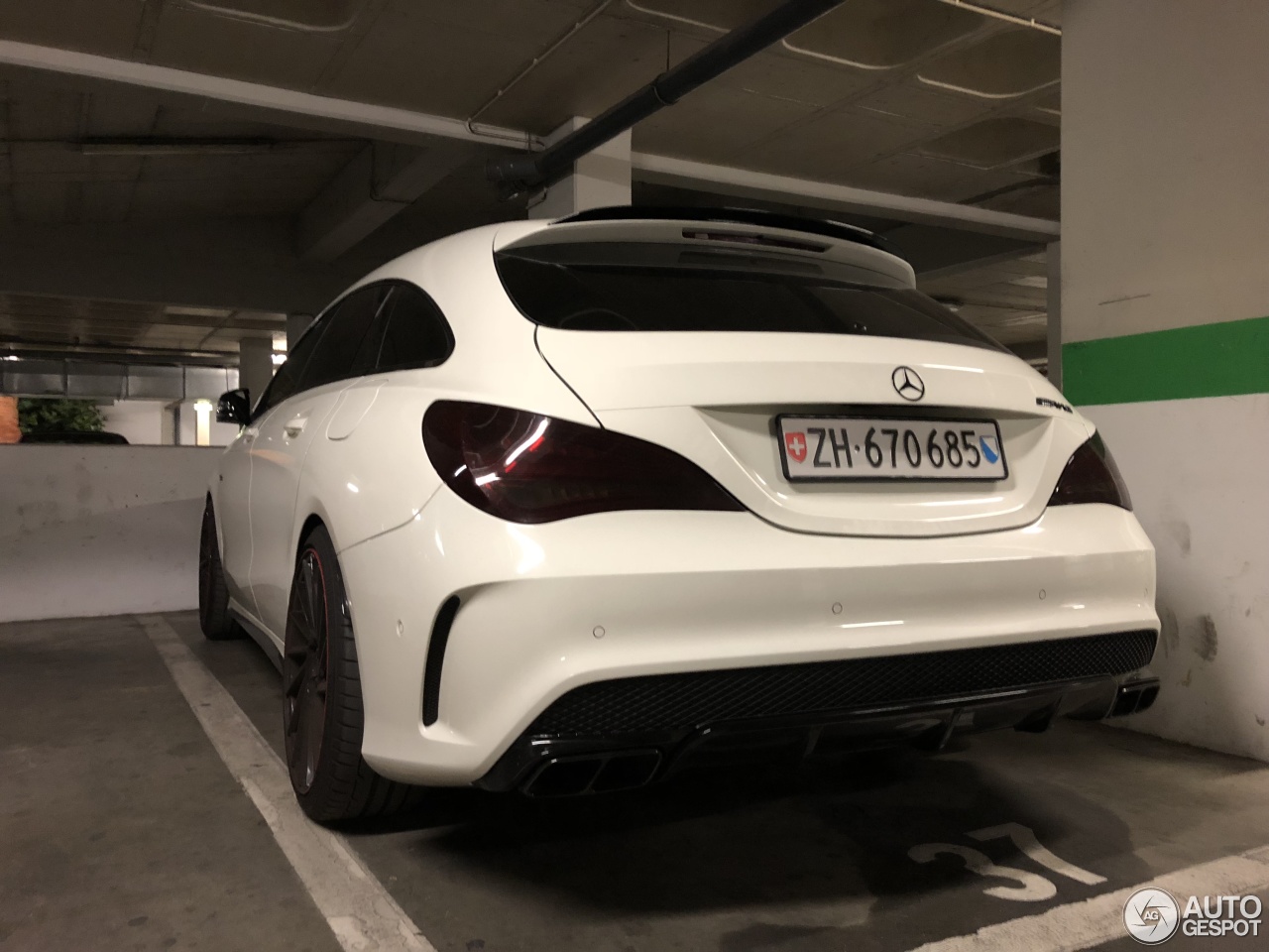 Mercedes-Benz CLA 45 AMG Shooting Brake