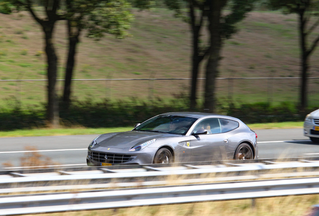 Ferrari FF