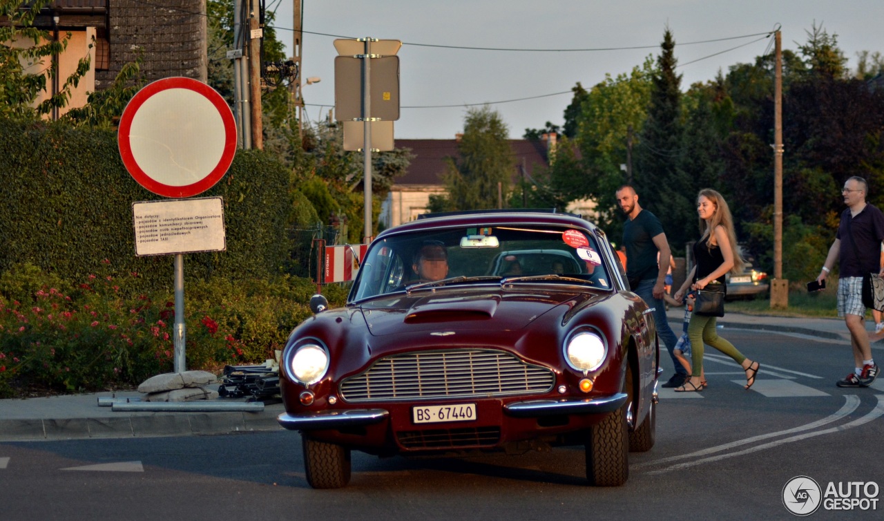 Aston Martin DB6 Vantage MKI