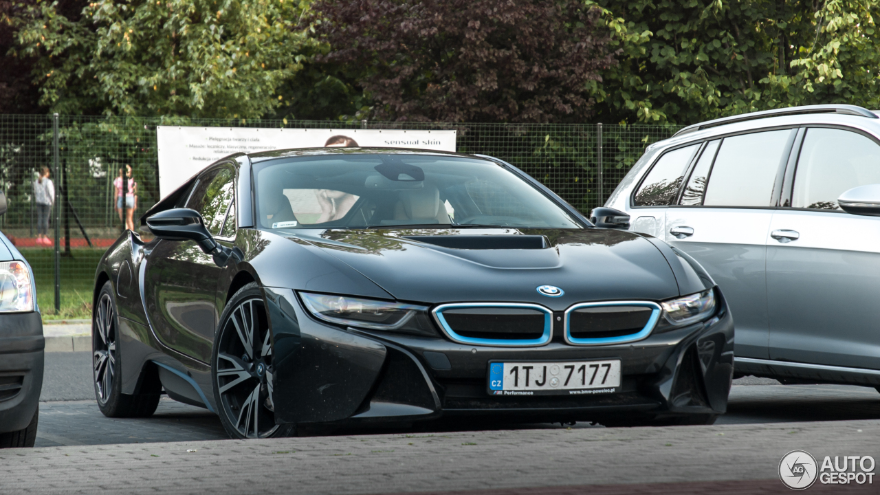 BMW i8