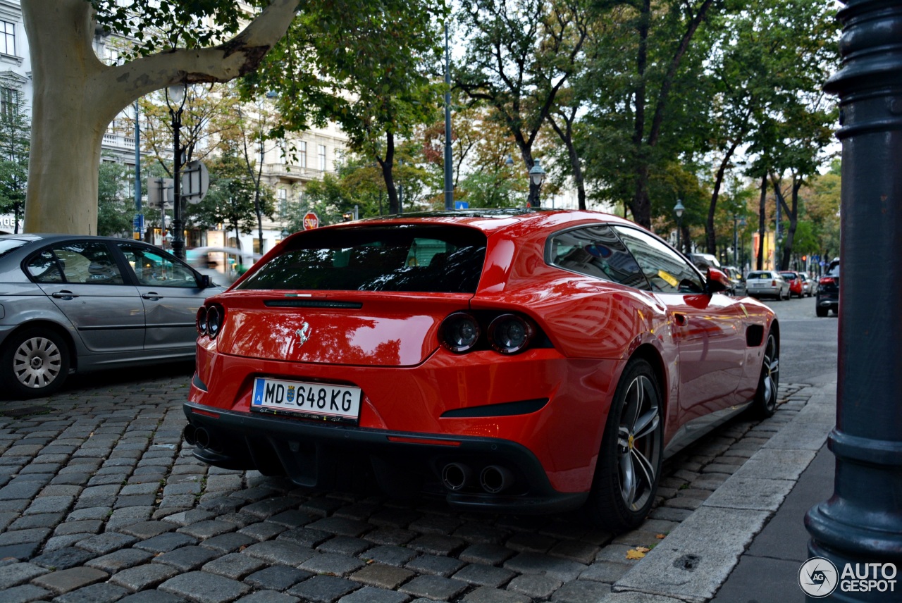 Ferrari GTC4Lusso