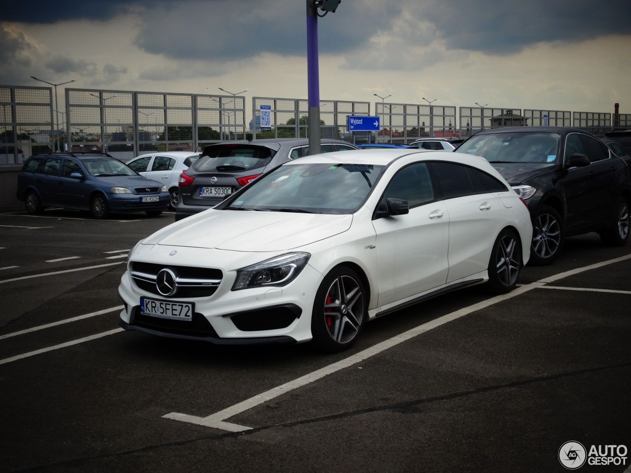 Mercedes-AMG CLA 45 Shooting Brake X117