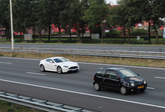 Aston Martin V8 Vantage S