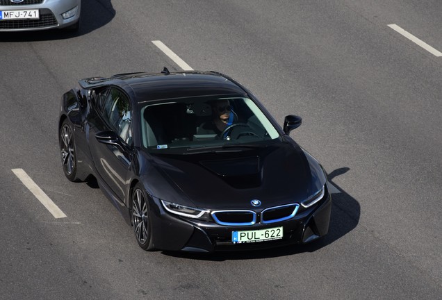 BMW i8