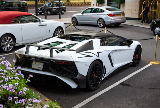 Lamborghini Aventador LP750-4 SuperVeloce Roadster