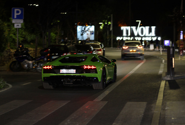 Lamborghini Aventador S LP740-4