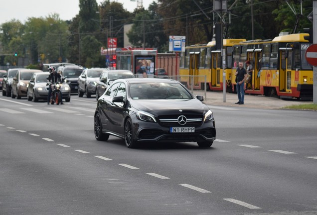 Mercedes-AMG A 45 W176 2015