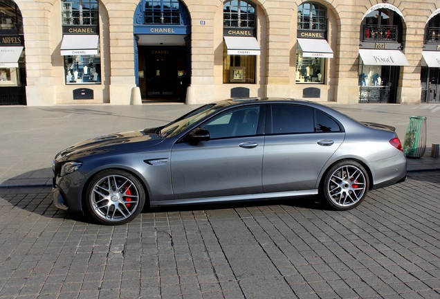 Mercedes-AMG E 63 S W213