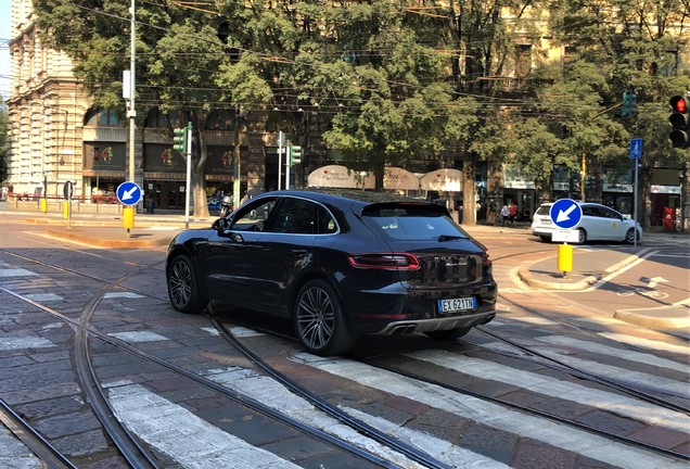 Porsche 95B Macan Turbo