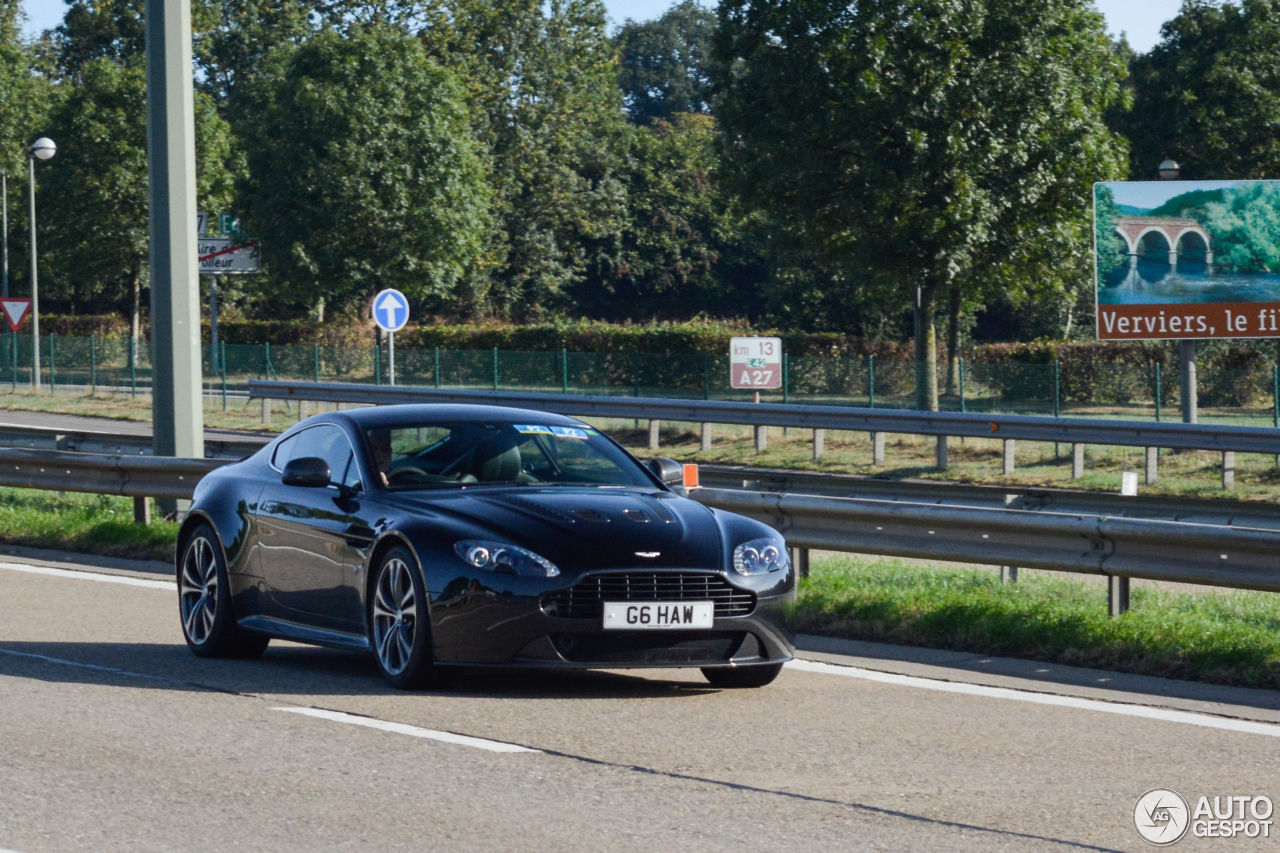 Aston Martin V12 Vantage