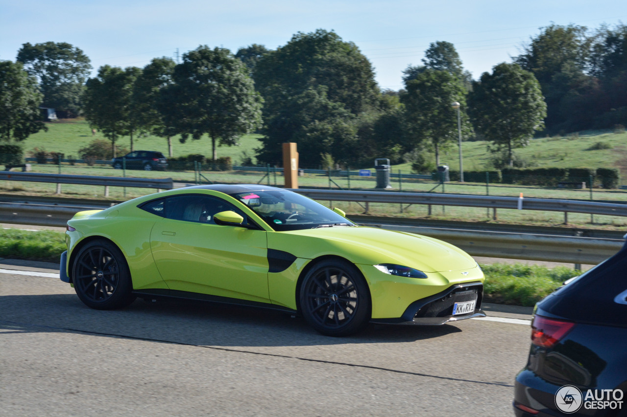 Aston Martin V8 Vantage 2018