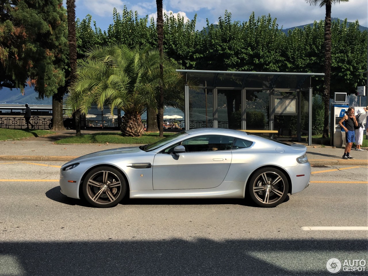 Aston Martin V8 Vantage N400