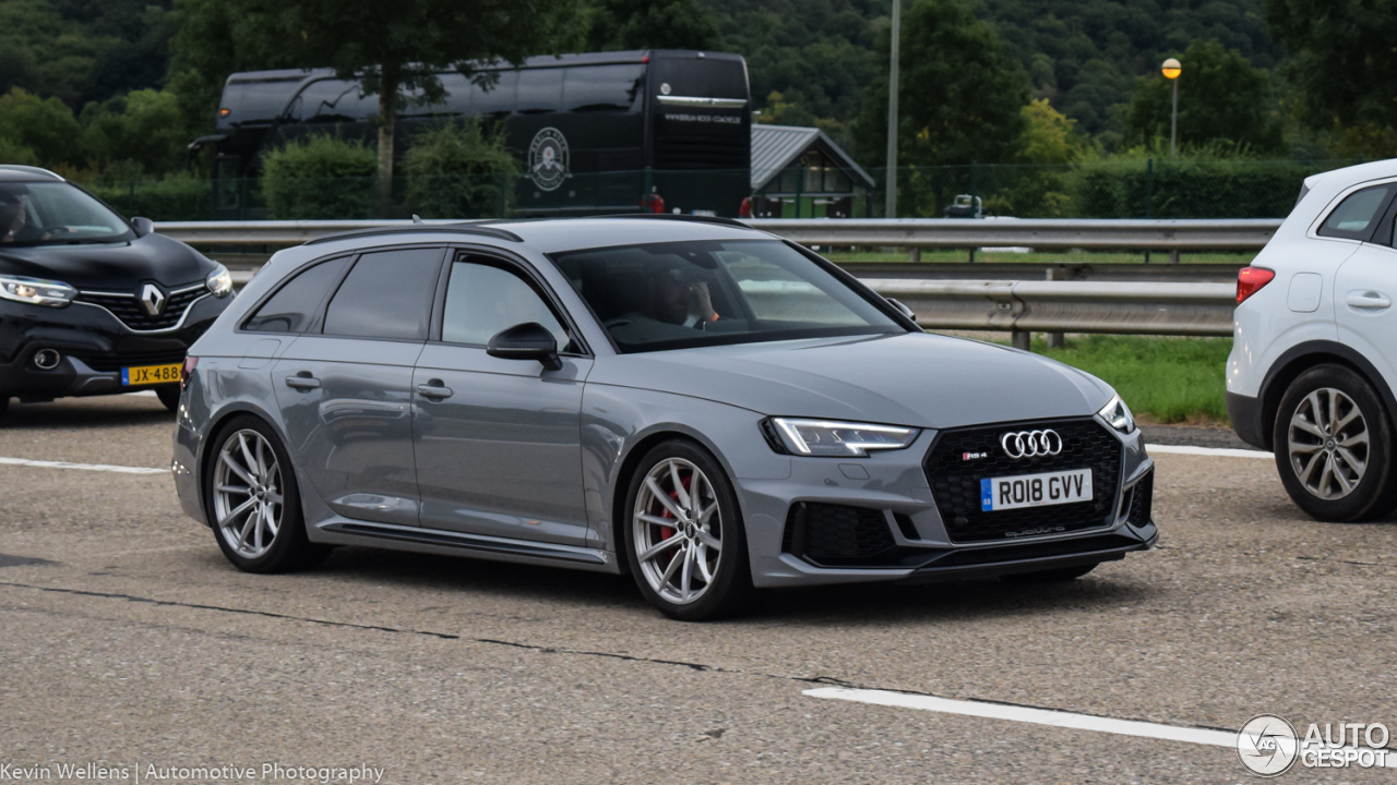 Audi RS4 Avant B9