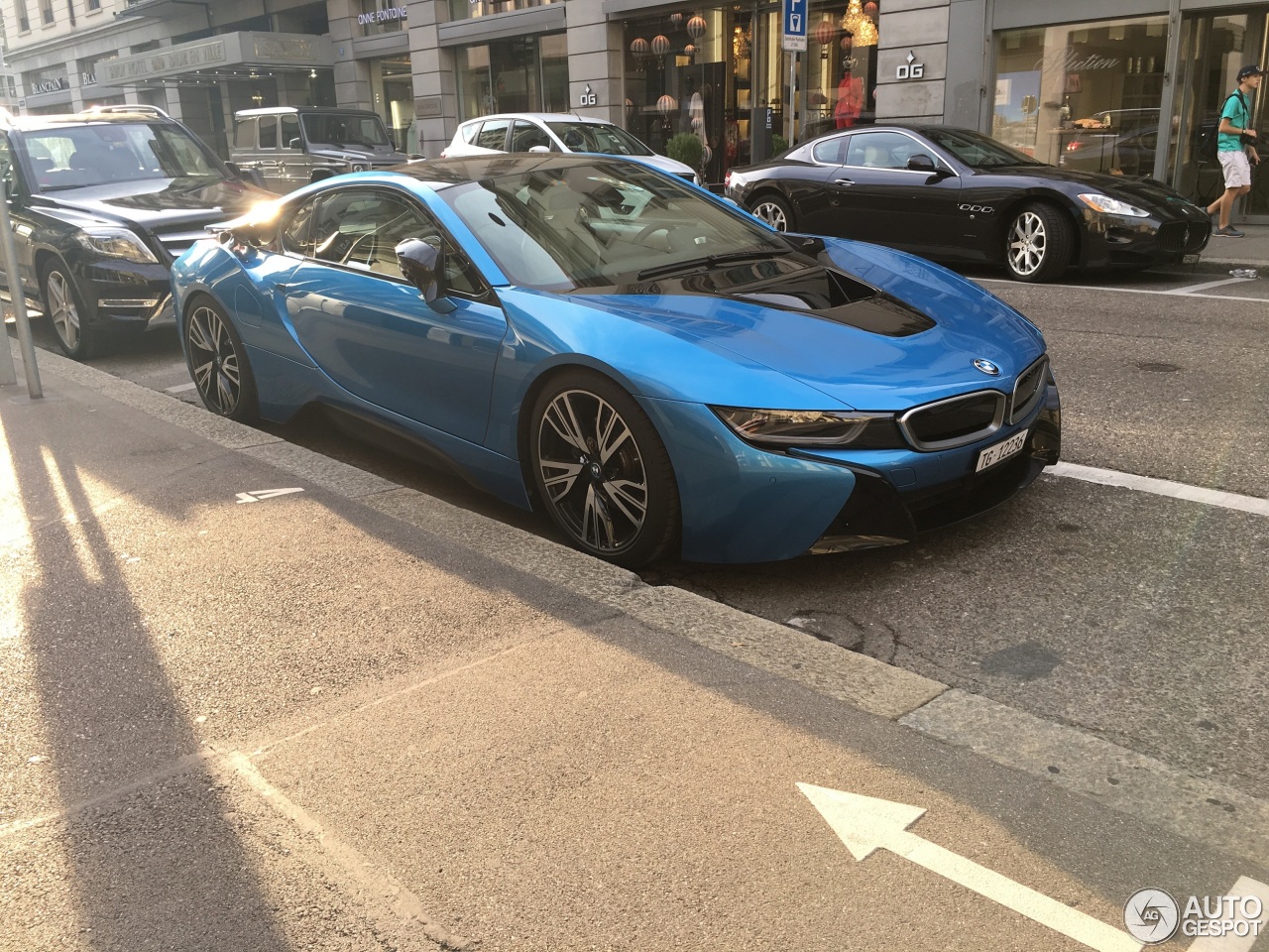 BMW i8