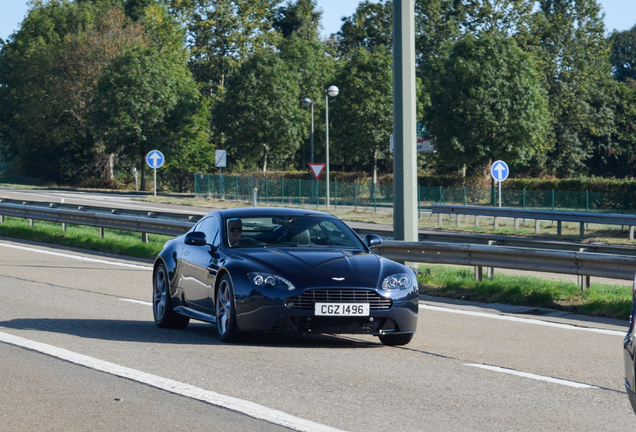 Aston Martin V8 Vantage 2012