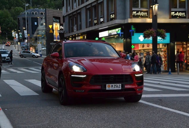 Porsche 95B Macan GTS