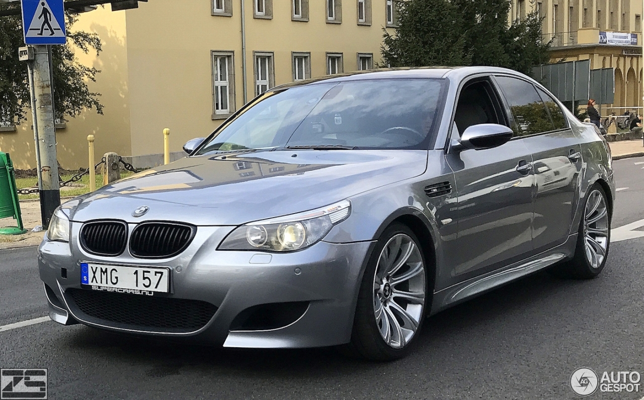 Balais D'essuie-glace Avant Pour BMW M5 E60 Depuis 2005 - Lot Gauche 600 Mm, Droite 575 Mm - Adaptateurs Inclus