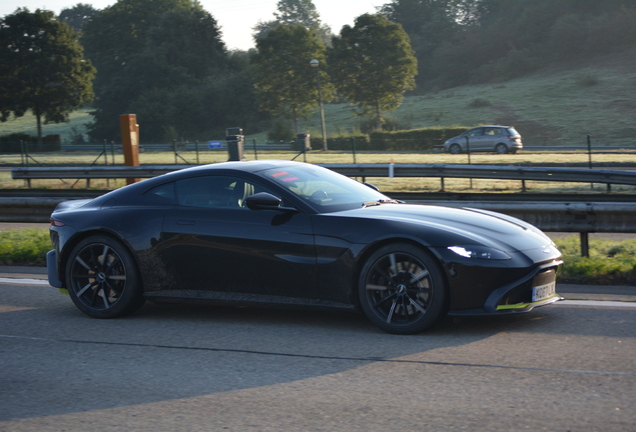 Aston Martin V8 Vantage 2018