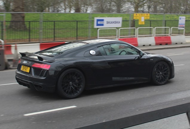 Audi R8 V10 Plus 2015