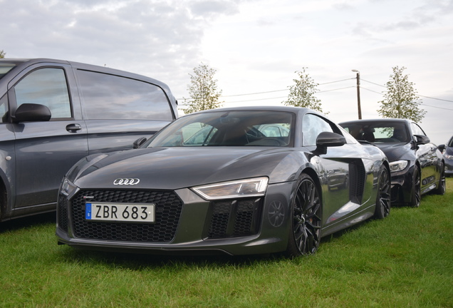 Audi R8 V10 Plus 2015