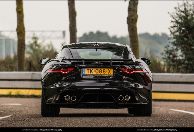 Jaguar F-TYPE SVR Coupé 2017