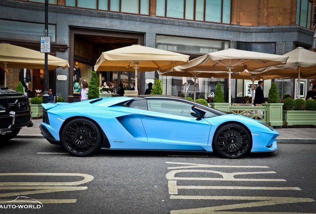 Lamborghini Aventador S LP740-4 Roadster