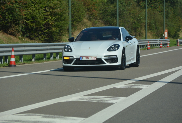 Porsche 971 Panamera Turbo S E-Hybrid