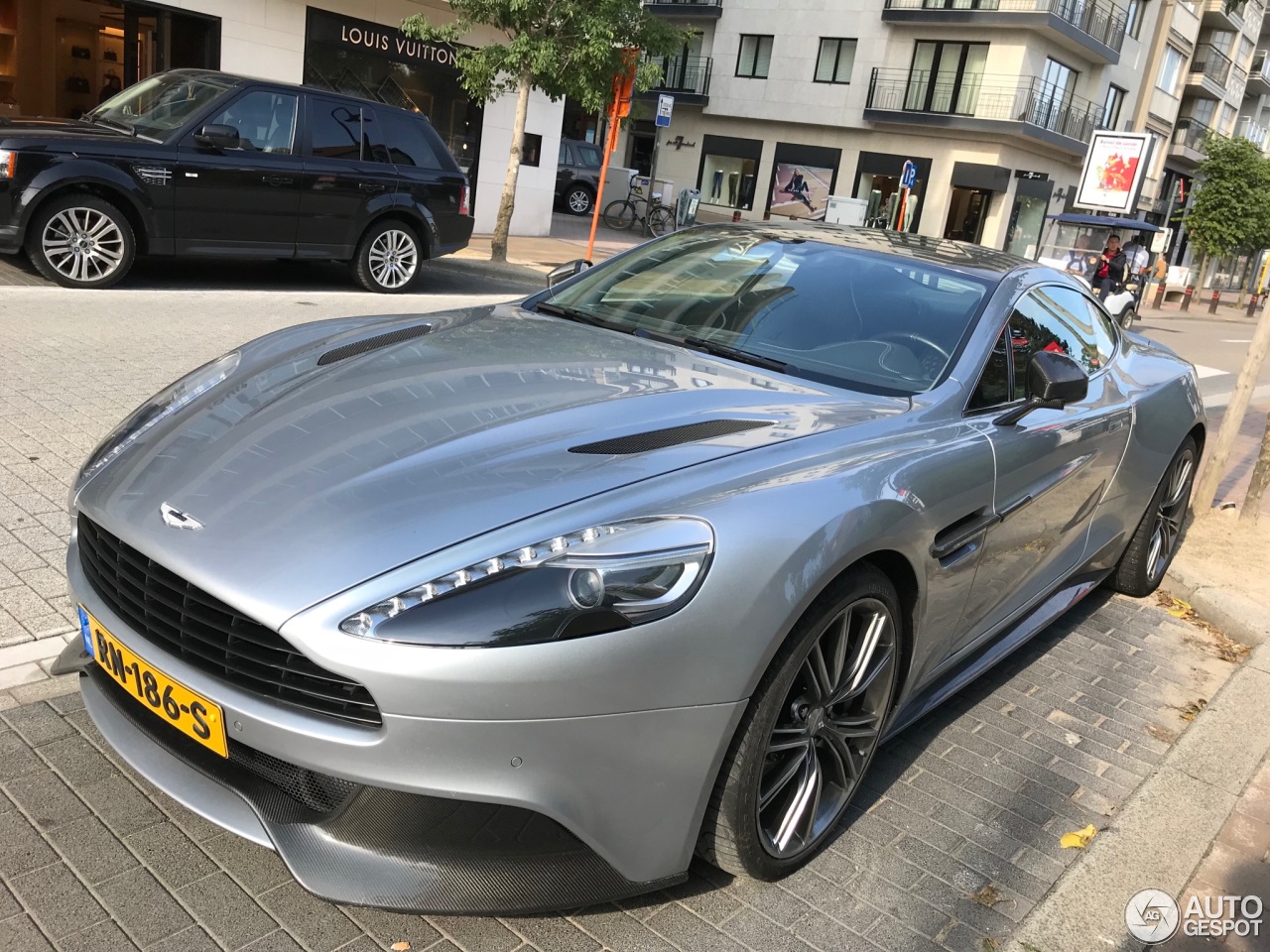 Aston Martin Vanquish 2013