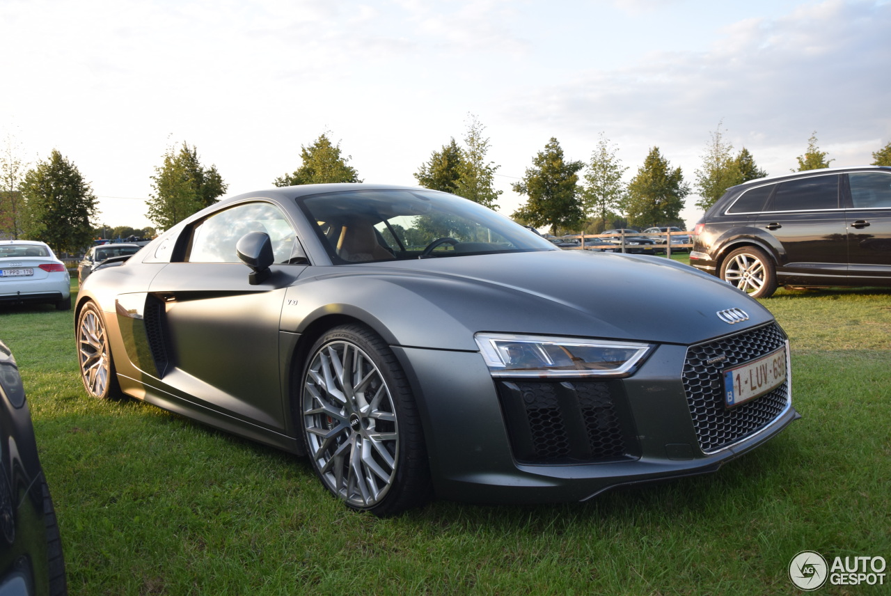 Audi R8 V10 Plus 2015