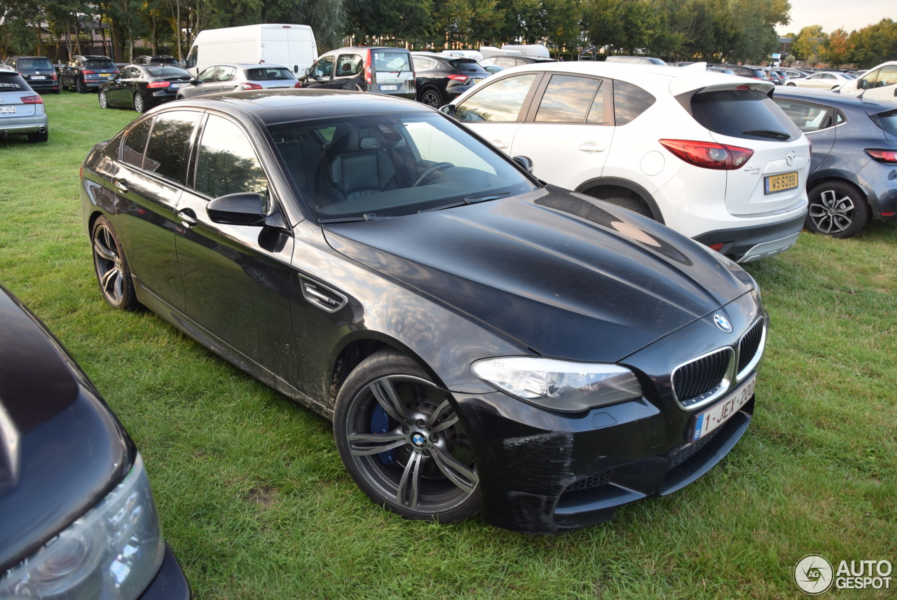 BMW M5 F10 2011