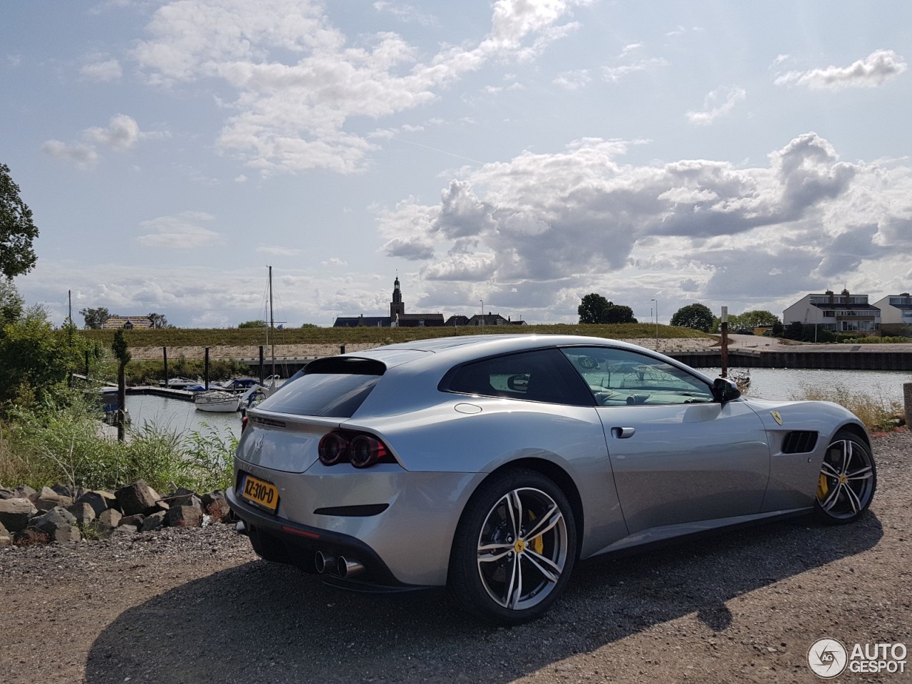 Ferrari GTC4Lusso