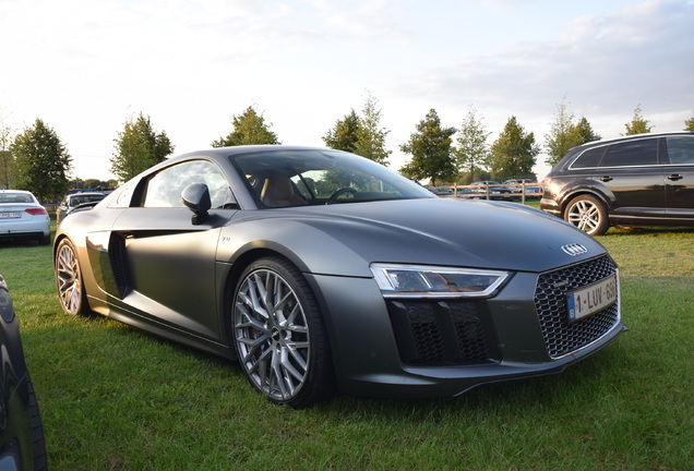 Audi R8 V10 Plus 2015