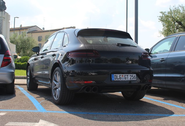 Porsche 95B Macan GTS