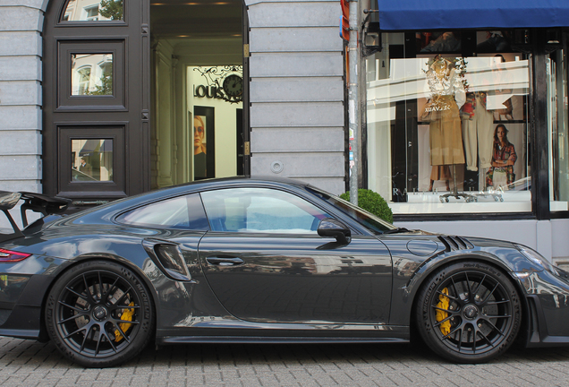 Porsche 991 GT2 RS Weissach Package