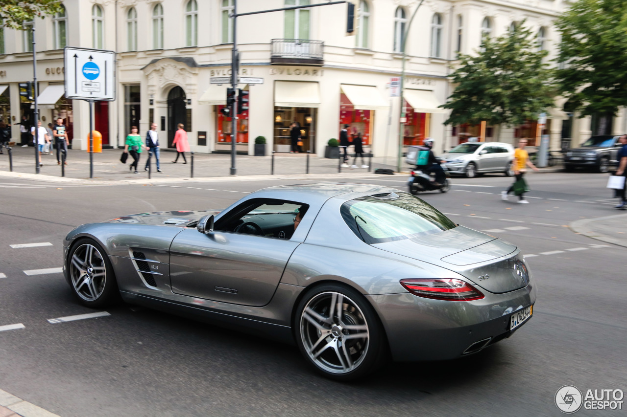 Mercedes-Benz SLS AMG