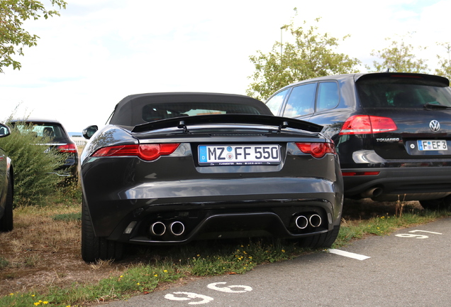 Jaguar F-TYPE R Convertible