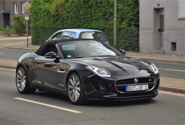 Jaguar F-TYPE S Convertible