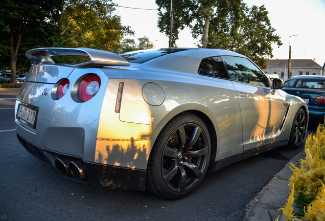 Nissan GT-R